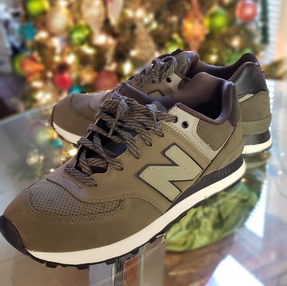 New Balance Sneakers